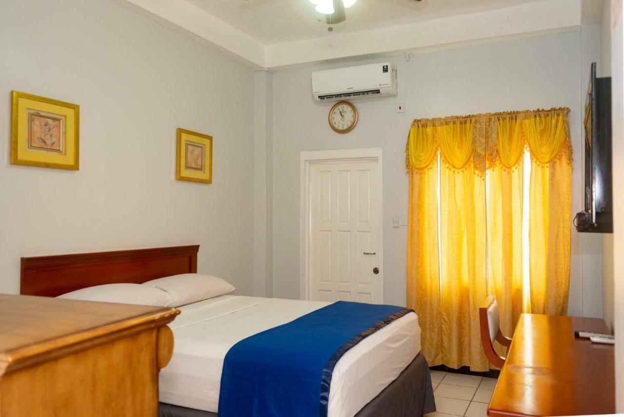 Status Hotel Georgetown Bagian luar foto